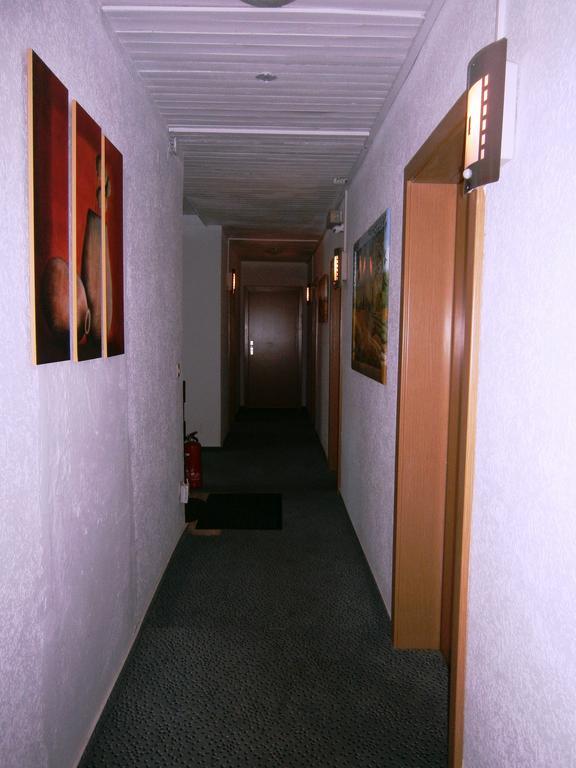 וואלדברון Hotel Strauss מראה חיצוני תמונה
